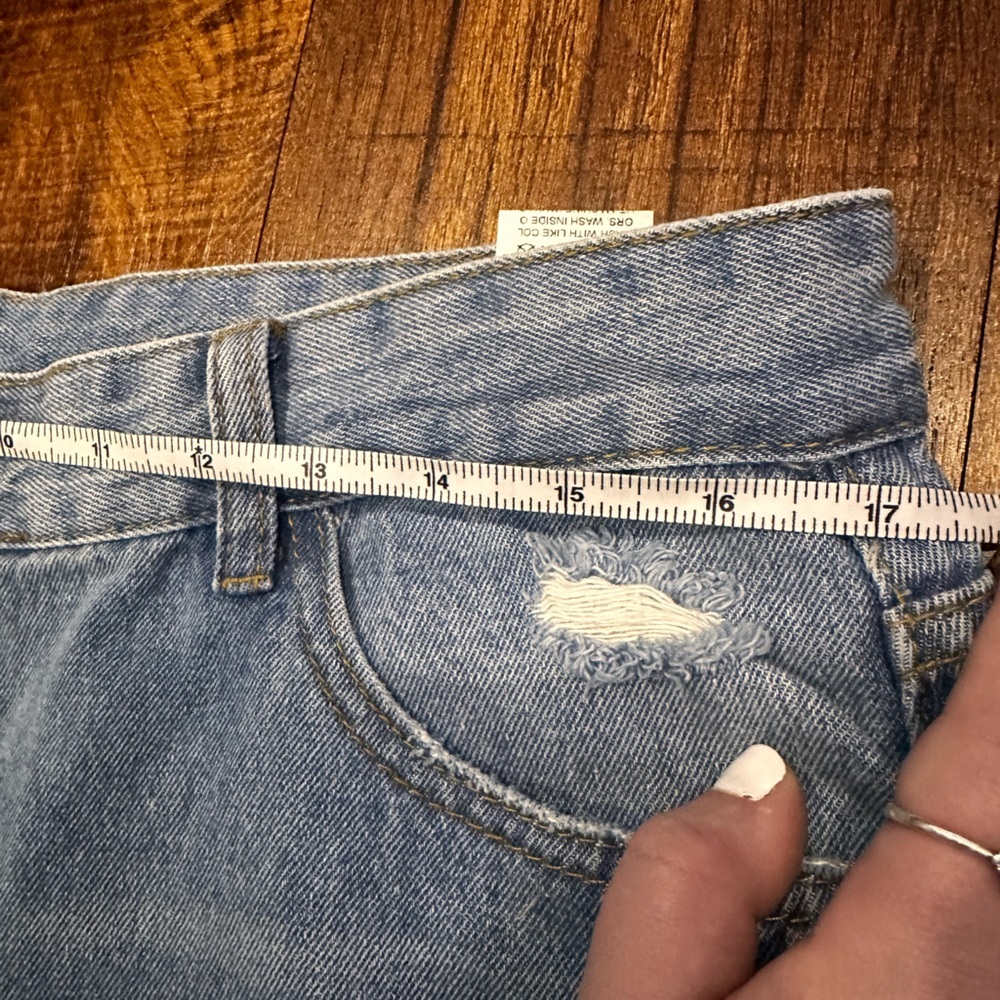 Light Blue Denim Mom Jeans - Picture 6 of 7